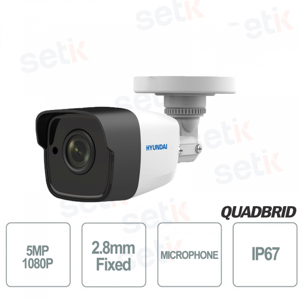 La caméra de vidéosurveillance infrarouge Hyundai 5MP 4 en 1 bullet 2,8 mm intègre un microp