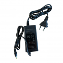 Alimentatore 12V 2A piccolo attacco europeo